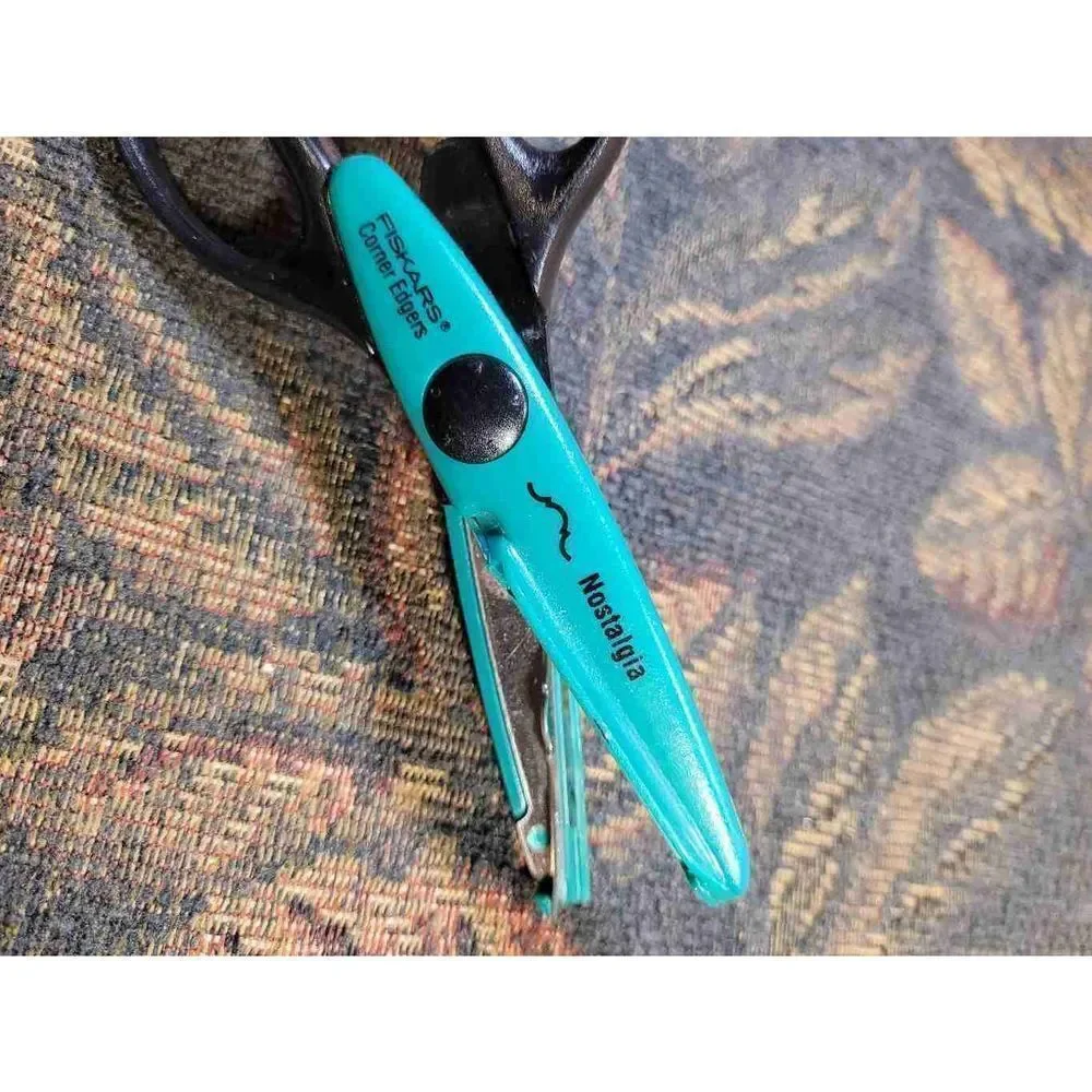 Fiskars Scissors- Nostalgia Corner Edgers